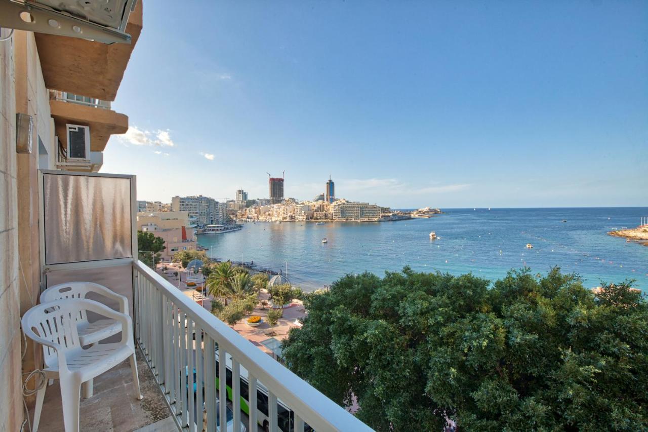 Vic- Seafront Apartment Слима Экстерьер фото